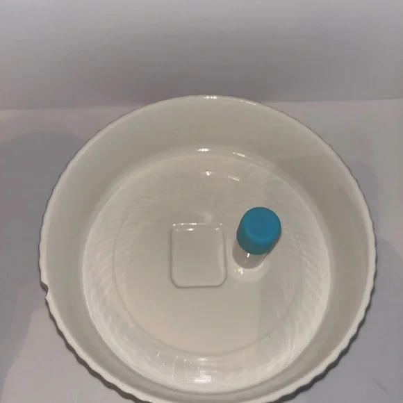 Gray and White Ceramic Pet Fountain - Picture 2 of 8